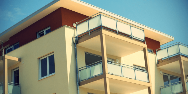 Jakie zadaszenie balkonu będzie najodpowiedniejsze?