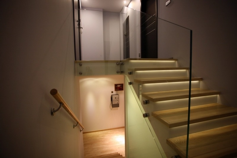 oświetlenie schodów wewnętrznych